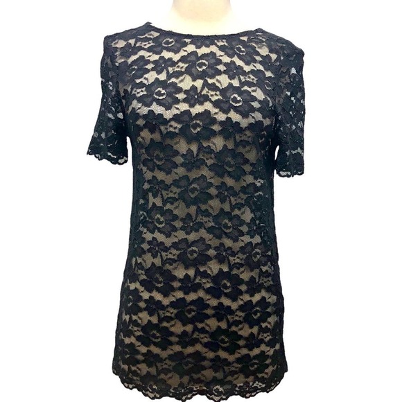 The Perfext Lela Sheer Floral Lace Top Keyhole Slit Back Black Medium NWT - Picture 2 of 12